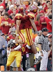 capt.09421c9174a34a6caacdc688327511a0.aptopix_arizona_usc_football_lac104